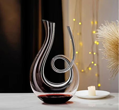 Atay Garage Şeffak Kristal Cam Şarap Şampanya Şişesi 1500ml Benzersiz Dönen Tasarım Ev ve Bar Dekoru