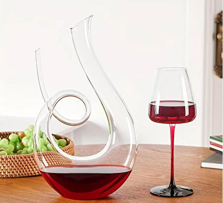 Atay Garage Şeffak Kristal Cam Şarap Şampanya Şişesi 1500ml Benzersiz Dönen Tasarım Ev ve Bar Dekoru