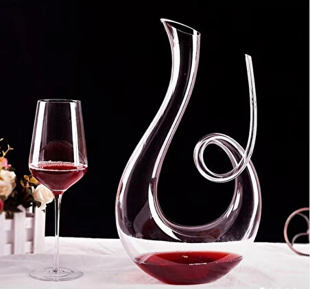 Atay Garage Şeffak Kristal Cam Şarap Şampanya Şişesi 1500ml Benzersiz Dönen Tasarım Ev ve Bar Dekoru