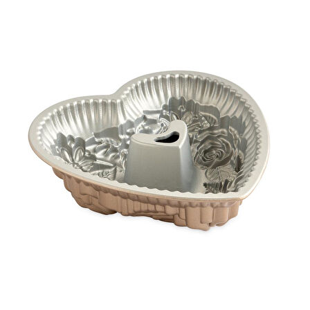 Nordicware Çiçekli Kalp Bundt Kek Kalıbı