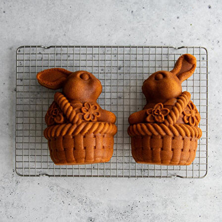 Nordicware Sepetteki Tavşan Kek Kalıbı