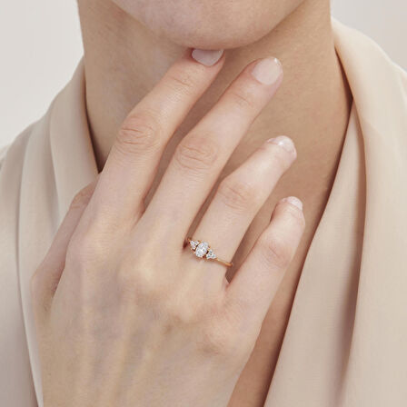 Altın Oval Taşlı Yüzük