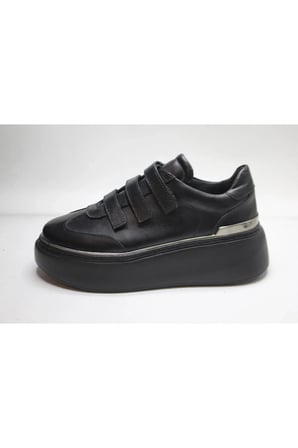 KADIN HAKİKİ SİYAH DERİ GÜNLÜK CIRTLI SNEAKER