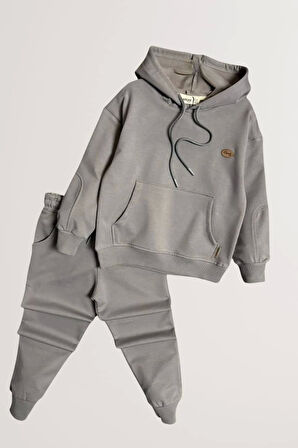 Kapüşonlu ve Kanguru Cepli Gri Renk Erkek Çocuk Eşofman Takım
