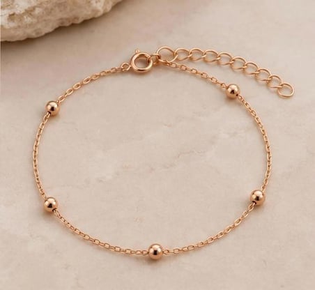Gold Top Detaylı Bileklik – Zarif ve Minimal Tasarım