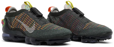 Nike Air VaporMax FK Erkek Renkli Spor Ayakkabı CW1765-001