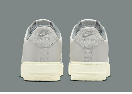 Air Force 1 "Light Bone and Coconut Milk" DC8894-001 Kadın Sneaker