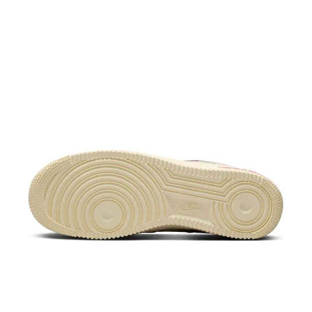 NİKE Air Force 1 '07 SE Kadın Sneaker FB8251-101