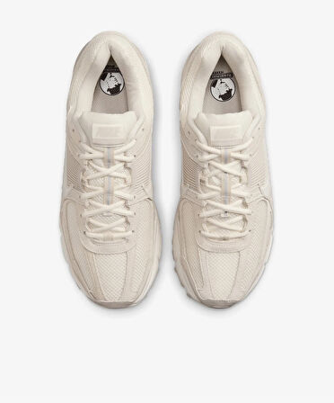 Nike Zoom Vomero 5    HF1553-100