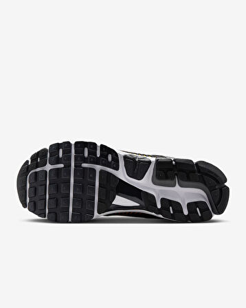 Nike Zoom Vomero 5 IF6211-700