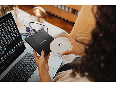 VERBATIM Harici External Slimline CD/DVD Yazıcı Siyah