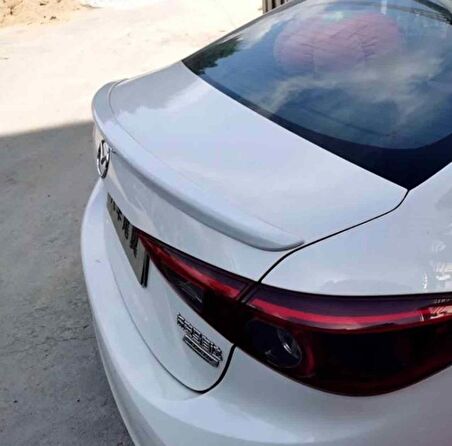 Mazda 3 Boyalı Spoiler (Pianoblack) 2015+ sonrası modellere uyumlu