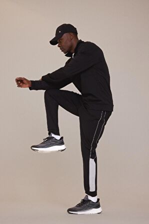 DeFactoFit Standart Fit Jogger Eşofman Altı Skuba Dalgıç Kumaş Sporcu Beli Lastikli B4537AX25SPBK81