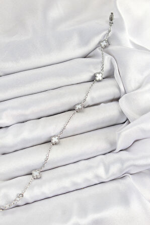 316L Çelik Beyaz Sedef Yonca Model Gümüş Renk Kadın Bileklik