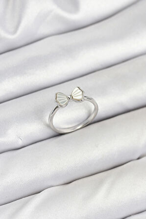 Pirinç Gümüş Renk Fiyonk Model Kadın Yüzük