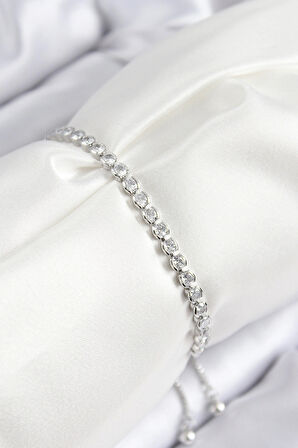 Pirinç Zirkon Taşlı Sıralı Model Gümüş Renk Asansörlü Kadın Bileklik