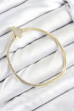 Pirinç Charm Zirkon Taşlı Taç Model Gold Renk Kadın Bileklik