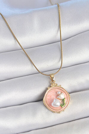 316L Çelik Gold Renk Zincir Pembe Mineli İncili Çiçek İşlemeli Portre Model Kadın Kolye