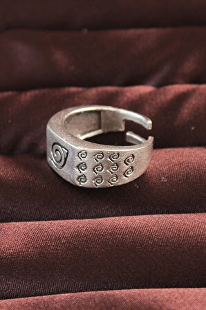 Gümüş Renk Motifli Ayarlamalı Erkek Yüzük