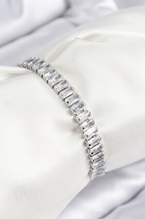 Pirinç Zirkon Taşlı Su Yolu Model Gümüş Renk Asansörlü Kadın Bileklik