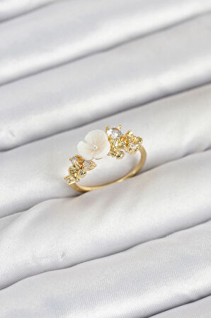 Pirinç Gold Renk Çiçek Model Zirkon Taşlı Kadın Yüzük