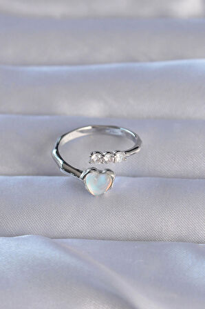 Pirinç Gümüş Renk Zirkon Taşlı Sedefli Kalp Model Ayarlanabilir Yüzük