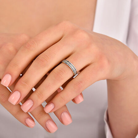 Taşlı Beyaz Kadın Altın Alyans-4mm