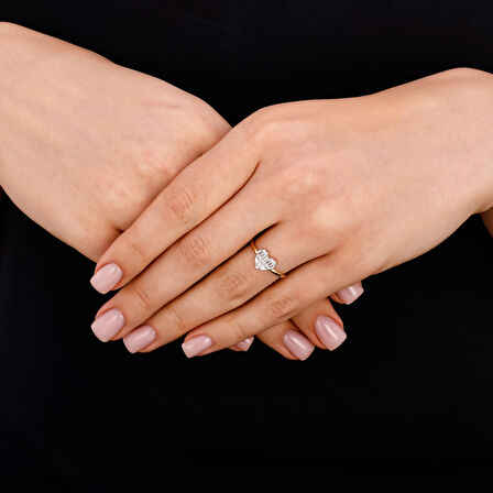 Kalpli Taşlı Altın Yüzük - 14K - 1.77gr