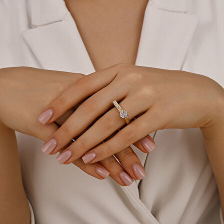 Taşlı Tasarım Altın Yüzük - 14K - 2.86gr