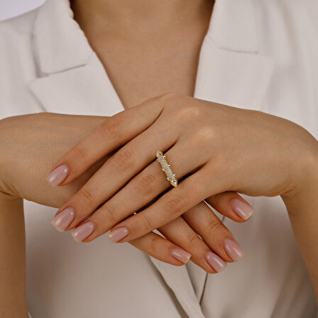 Taşlı Tasarım Altın Yüzük - 14K - 3.43gr