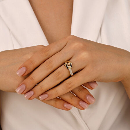 Taşlı Tasarım Altın Yüzük - 14K - 3.28gr