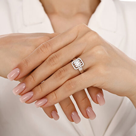 Altın Baget Taşlı Tasarım Yüzük - 14K