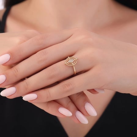 Altın Taşlı Oval Yüzük - 14K