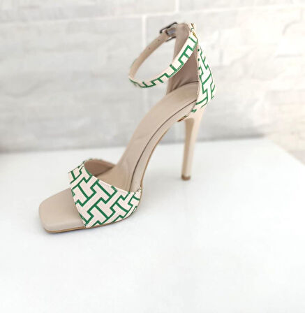 Kadın İnce Topuklu Abiye Ayakkabı  Yeni Sezon İnce Bantlı 10 cm Siyah  Yeşil