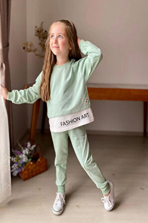 Yazı Detaylı Tarz Yeşil Renk Kız Çocuk Takım