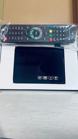 Botech BOTECH NERO 2+ PLUS LINUX TABANLI ETHERNET GİRİŞLİ IP TV UYDU ALICISI (YOUTUBE*WİFİ* DOLBY)