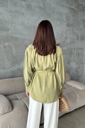 Olive Kemer Detaylı Modal Gömlek Yeşil