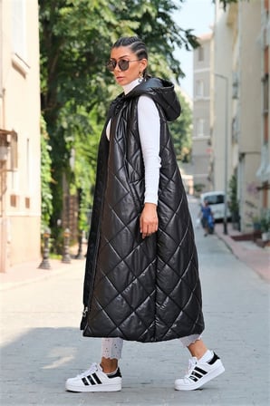 Siyah Kapüşonlu Cepli Baklava Desen Uzun Şişme Yelek