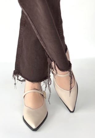 Modanı Seç Stiletto Ayakkabı Bej Cilt Kemerli 3 cm Topuklu Kadın Ayakkabı