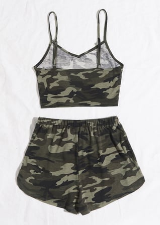 Kadın Kamuflaj Desenli Askılı Crop Top ve Şortlu Gecelik Takım