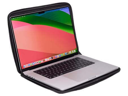 THULE Gauntlet 5 16 inç MacBook Pro Kılıfı Siyah