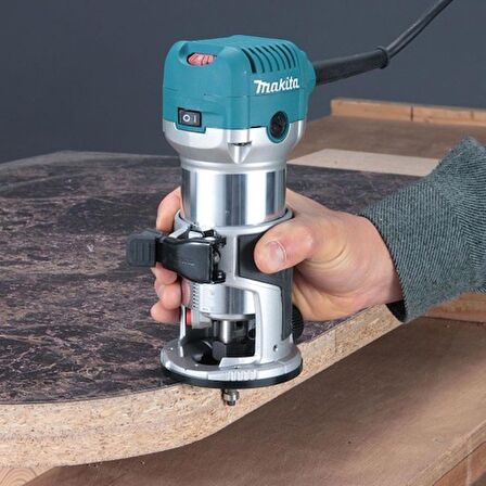 Makita RT0702C El Freze Makinesi