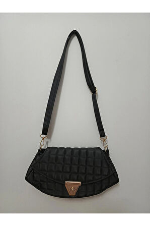 Şık Ve Pratik Siyah Kapitone Çanta