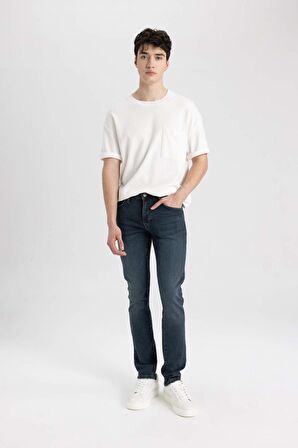DeFacto Pedro Slim Fit Dar Kalıp Normal Bel Dar Paça Jean Pantolon C5682AX24SMNM41