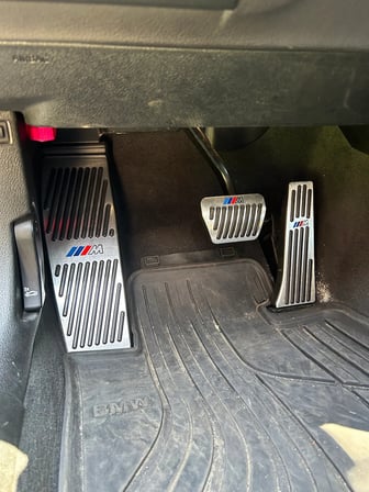 Bmw 5 Serisi G30 Otomatik Pedal Seti Geçmeli Logolu