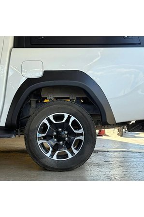 TOYOTA Hilux 8. Nesil Facelift 2020+ ile uyumlu Çamurluk üstü Dodik Kaplama