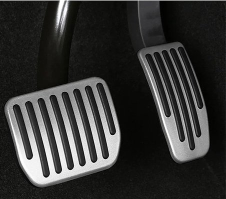 Tesla Model Y Standart Performans Pedal Seti