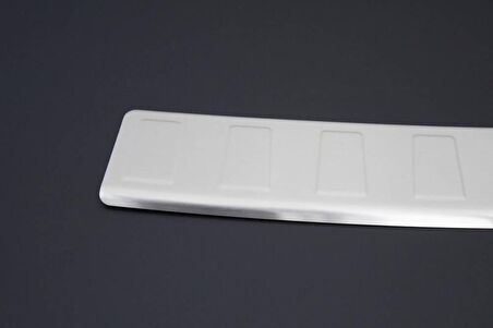 Chevrolet Trax Krom Arka Tampon Eşiği Taşlı 2012 ve Sonrası