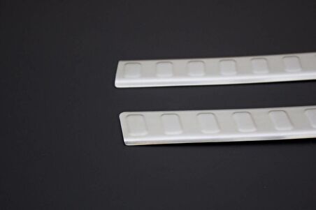 Suzuki Baleno Krom Arka Tampon Eşiği Taşlı 2018 ve Sonrası