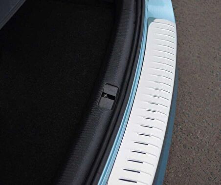 VW Passat B6 3C SW Krom Arka Tampon Eşiği Taşlı 2005-2010 Arası